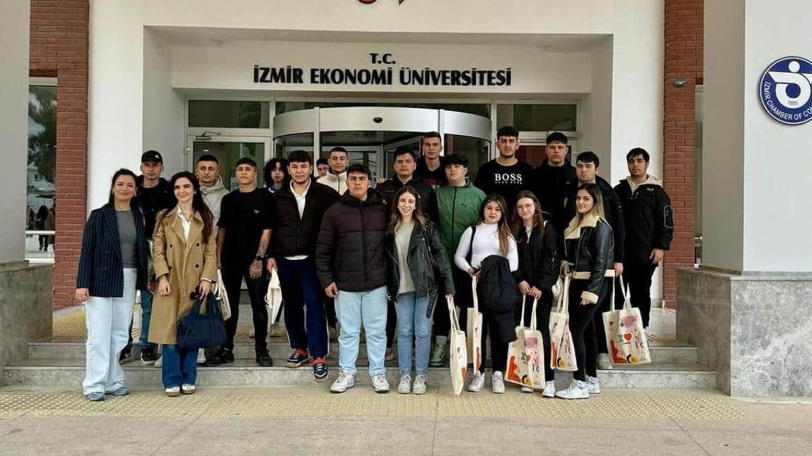 İzmir Ekonomi Üniversitesi’nde 3. Turizm Günleri